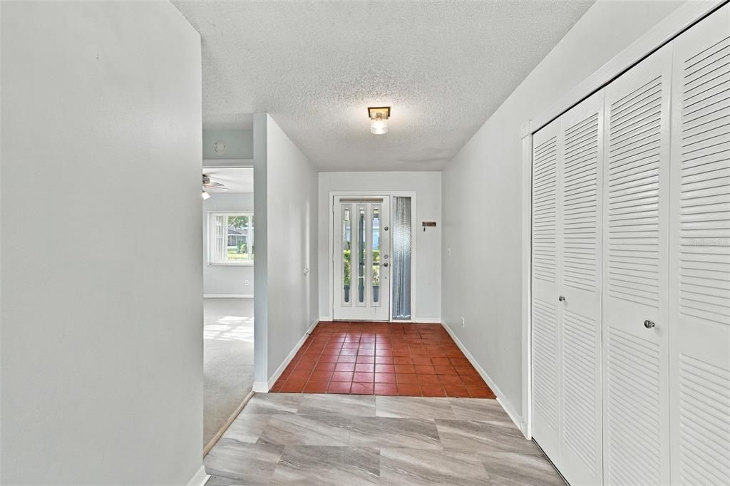For Sale: $179,900 (2 beds, 2 baths, 1529 Square Feet)