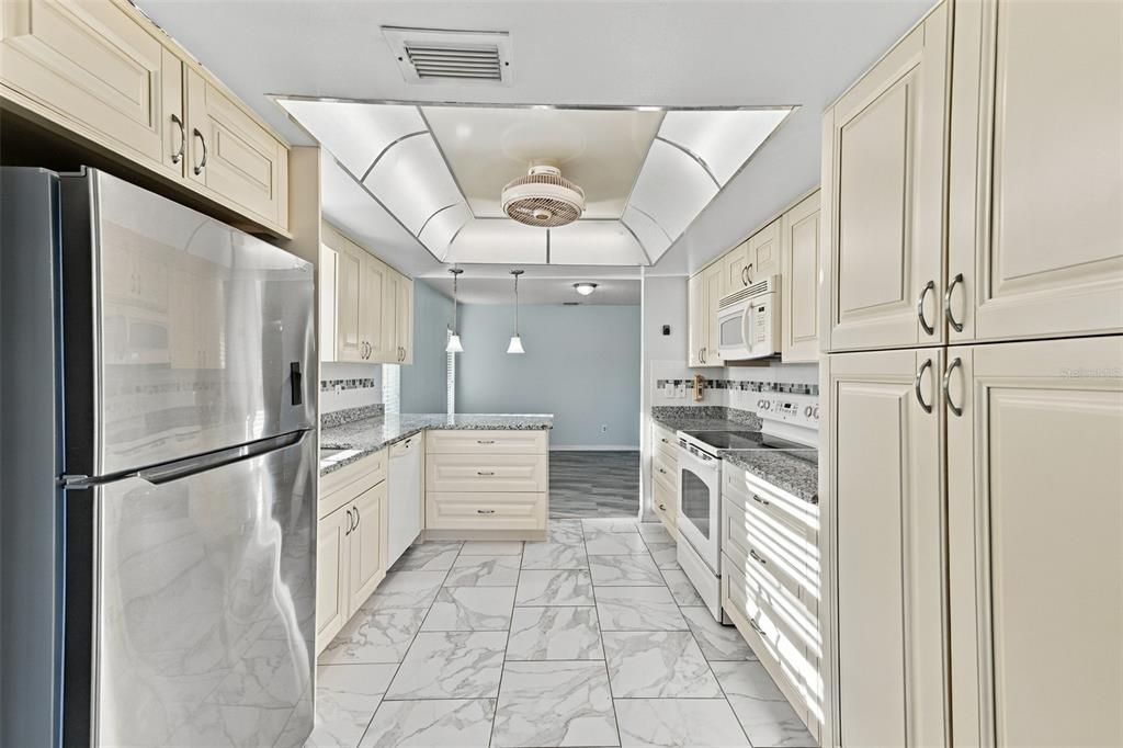 For Sale: $179,900 (2 beds, 2 baths, 1529 Square Feet)