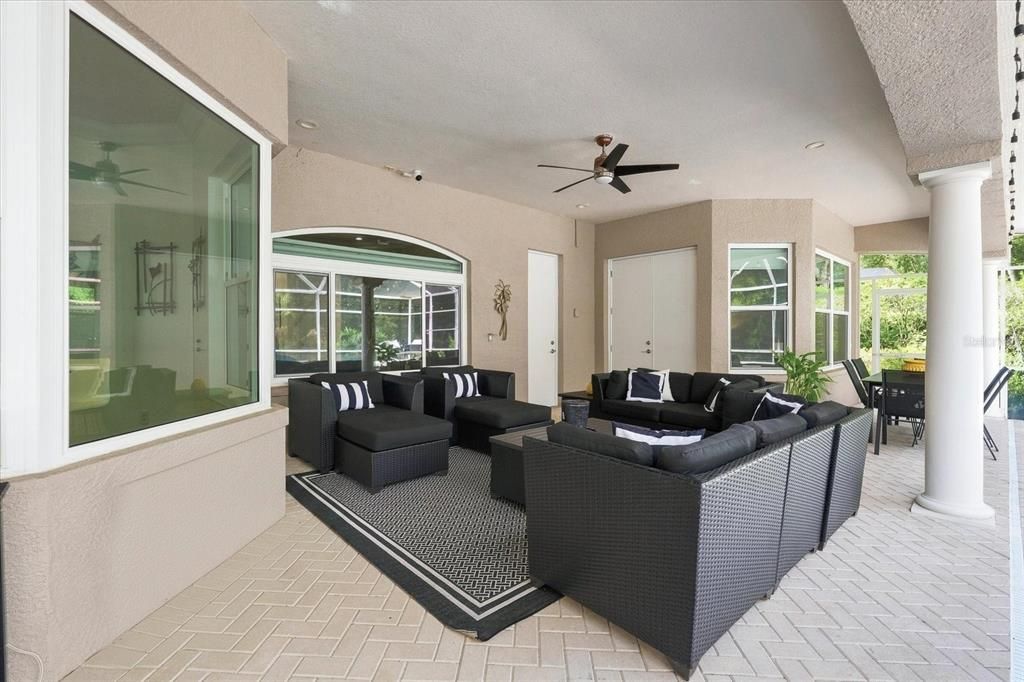 For Sale: $999,000 (4 beds, 3 baths, 3108 Square Feet)