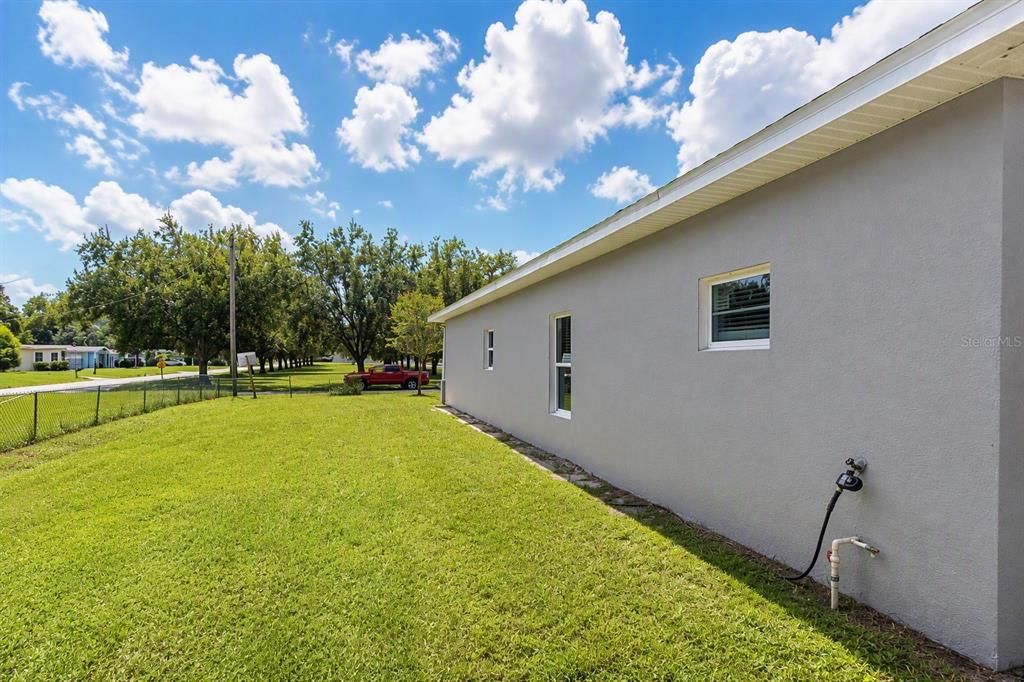 For Sale: $435,000 (3 beds, 2 baths, 1677 Square Feet)