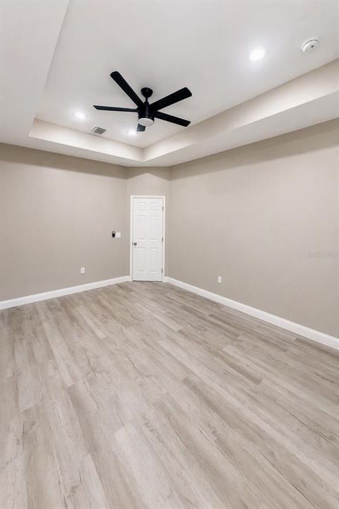 For Sale: $435,000 (3 beds, 2 baths, 1677 Square Feet)