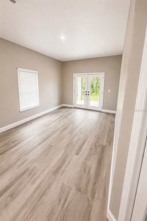 For Sale: $435,000 (3 beds, 2 baths, 1677 Square Feet)