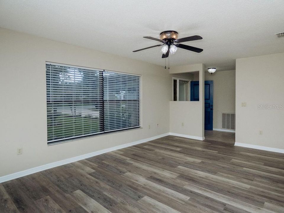 For Sale: $249,900 (3 beds, 2 baths, 1523 Square Feet)