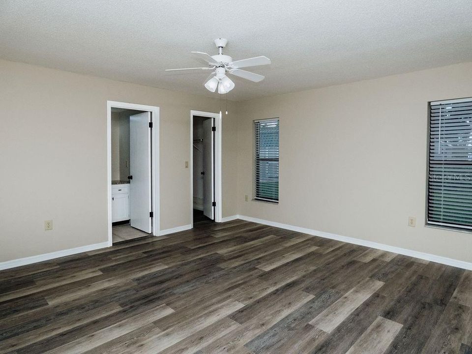 For Sale: $249,900 (3 beds, 2 baths, 1523 Square Feet)