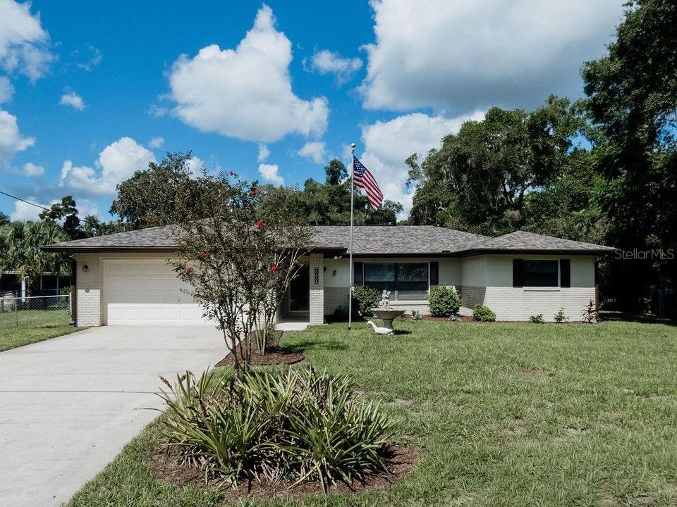 For Sale: $249,900 (3 beds, 2 baths, 1523 Square Feet)