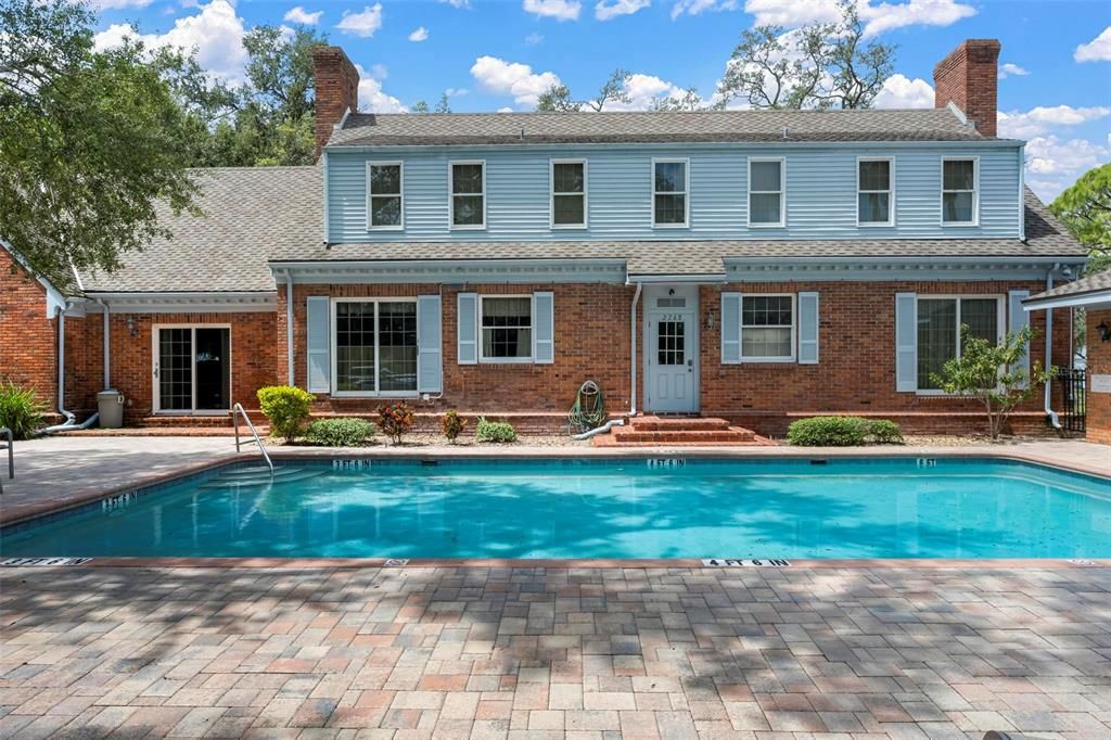 For Sale: $349,000 (2 beds, 2 baths, 1697 Square Feet)