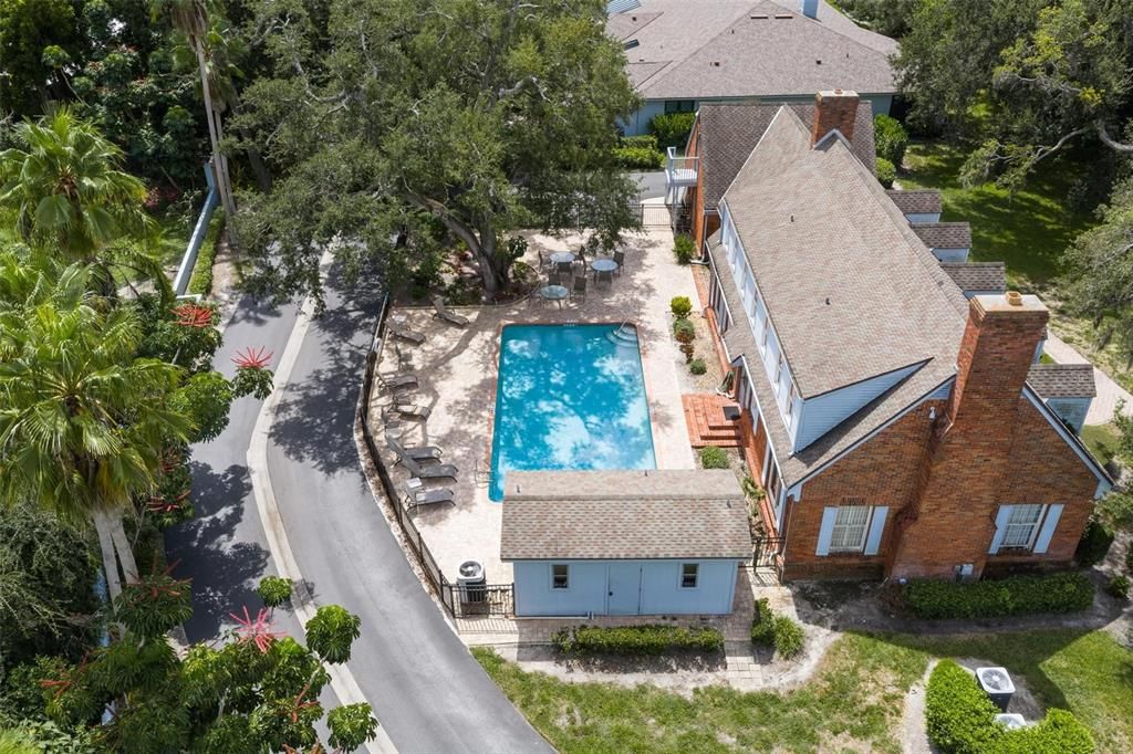 For Sale: $349,000 (2 beds, 2 baths, 1697 Square Feet)