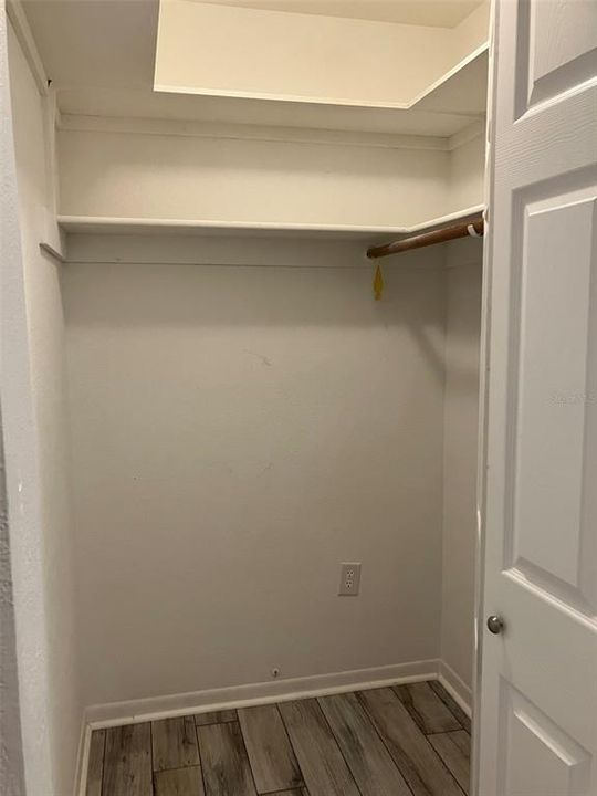 For Rent: $1,600 (2 beds, 1 baths, 1140 Square Feet)