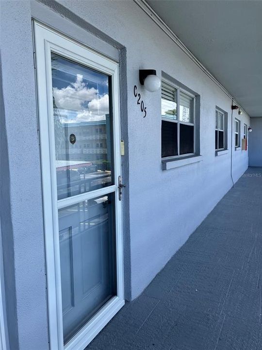 For Rent: $1,600 (2 beds, 1 baths, 1140 Square Feet)