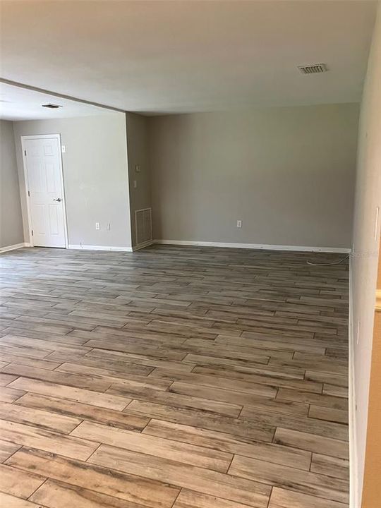 For Rent: $1,600 (2 beds, 1 baths, 1140 Square Feet)