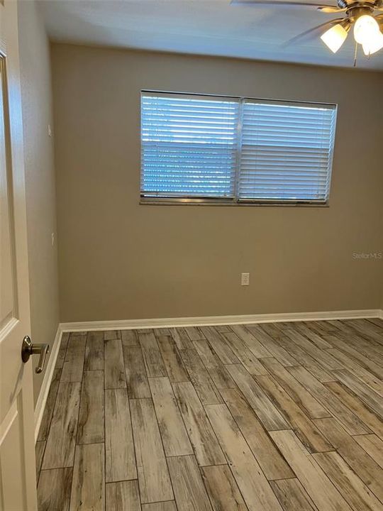 For Rent: $1,600 (2 beds, 1 baths, 1140 Square Feet)