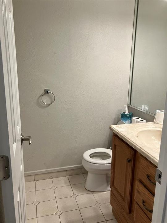 For Rent: $1,600 (2 beds, 1 baths, 1140 Square Feet)