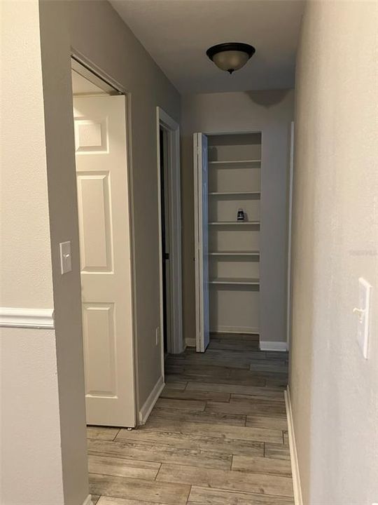 For Rent: $1,600 (2 beds, 1 baths, 1140 Square Feet)