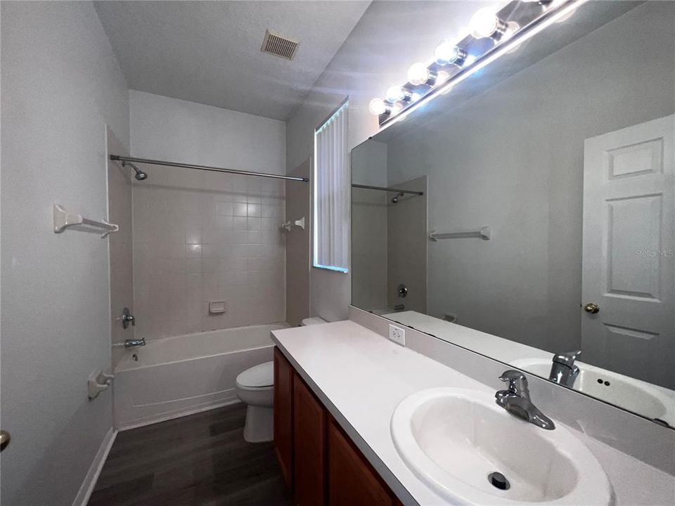 For Rent: $2,995 (4 beds, 2 baths, 2047 Square Feet)