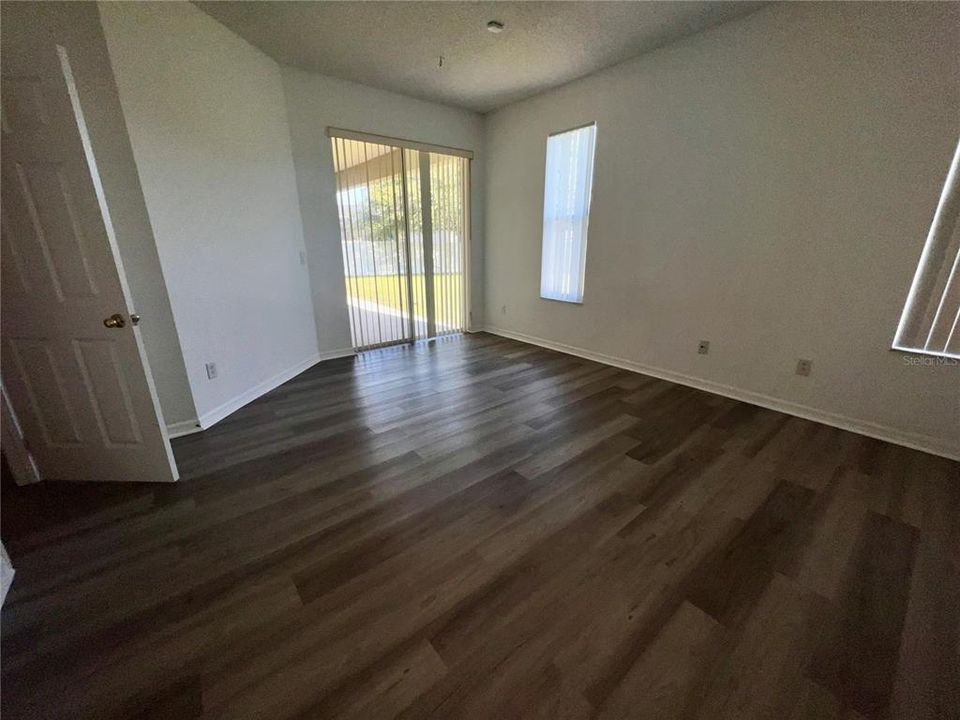 For Rent: $2,995 (4 beds, 2 baths, 2047 Square Feet)