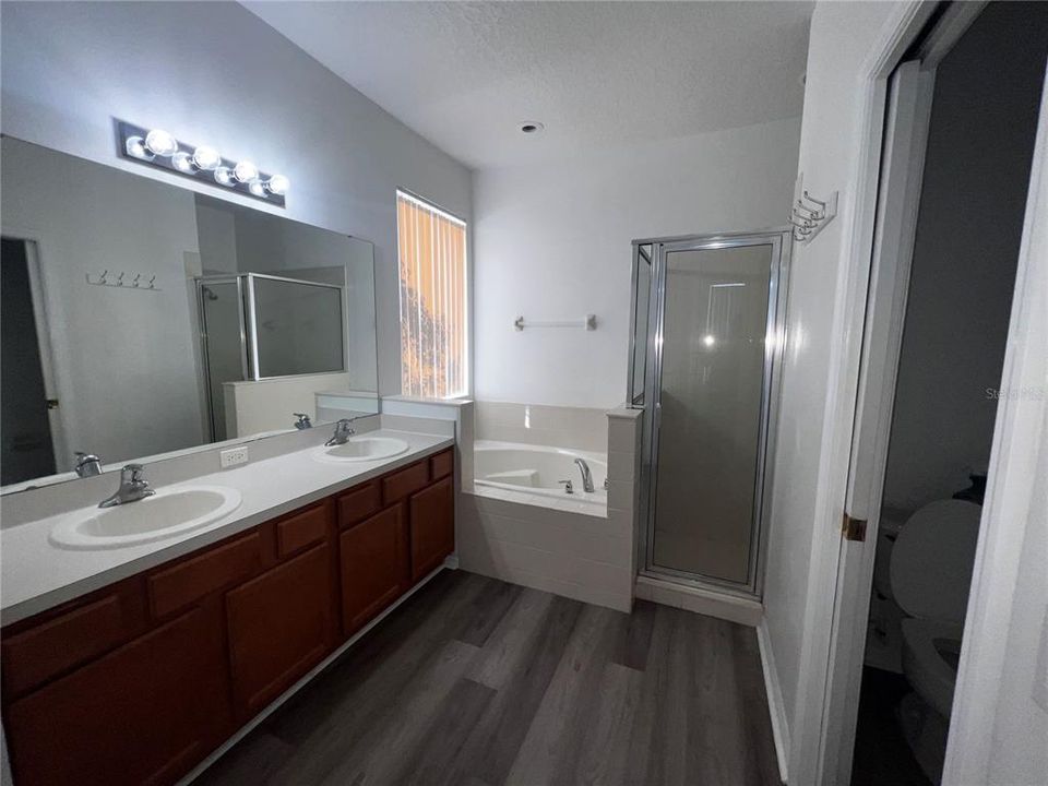 For Rent: $2,995 (4 beds, 2 baths, 2047 Square Feet)