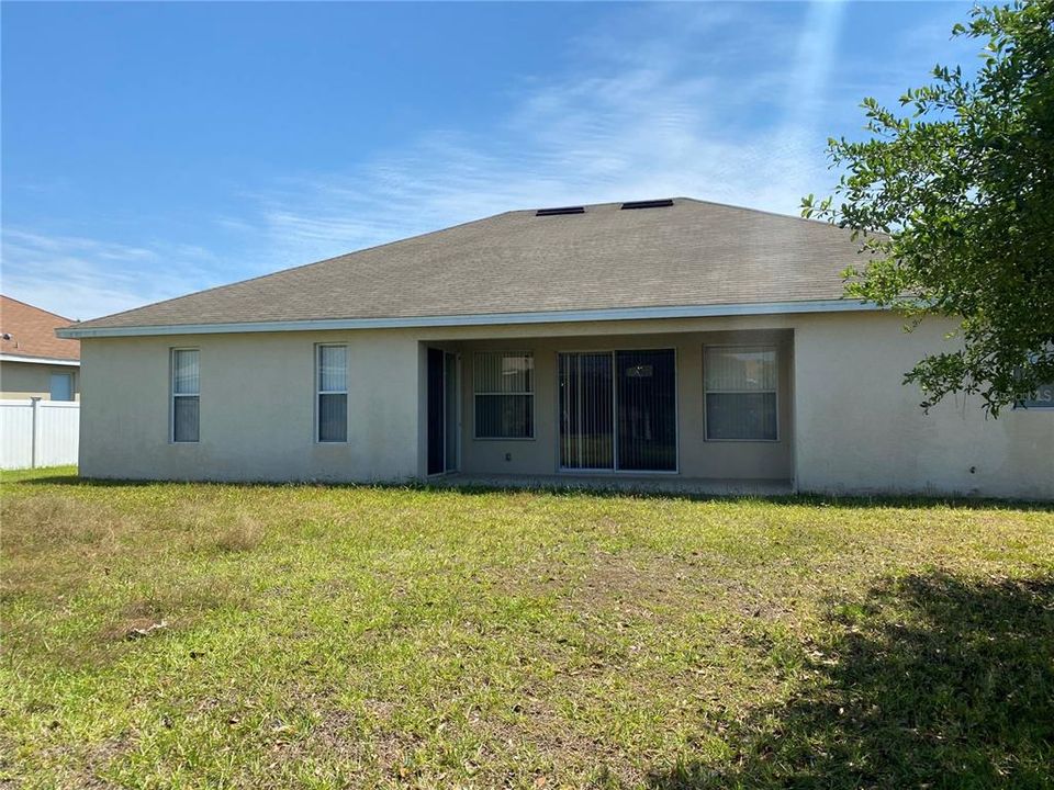 For Rent: $2,995 (4 beds, 2 baths, 2047 Square Feet)