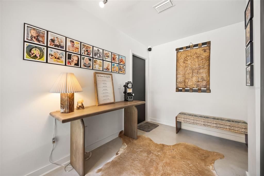En Venta: $1,050,000 (4 camas, 2 baños, 2884 Pies cuadrados)