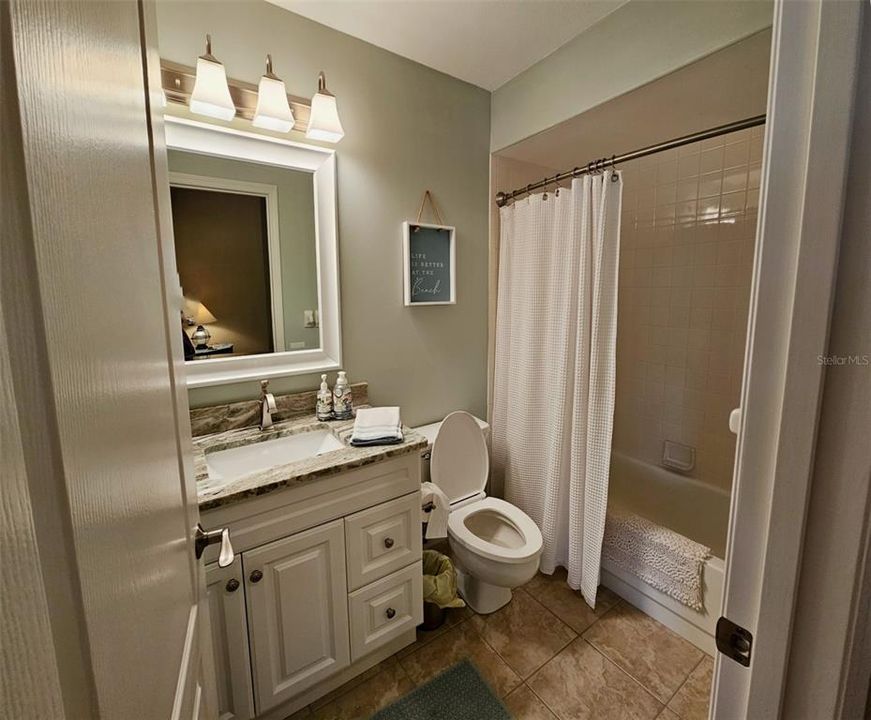 На продажу: $375,000 (3 спален, 2 ванн, 1822 Квадратных фут)