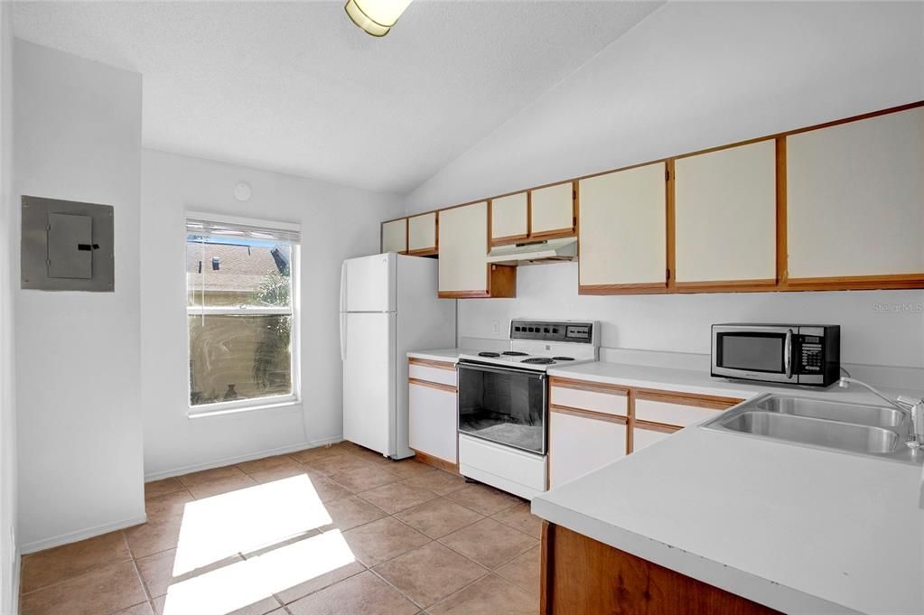 В аренду: $1,395 (2 спален, 2 ванн, 840 Квадратных фут)