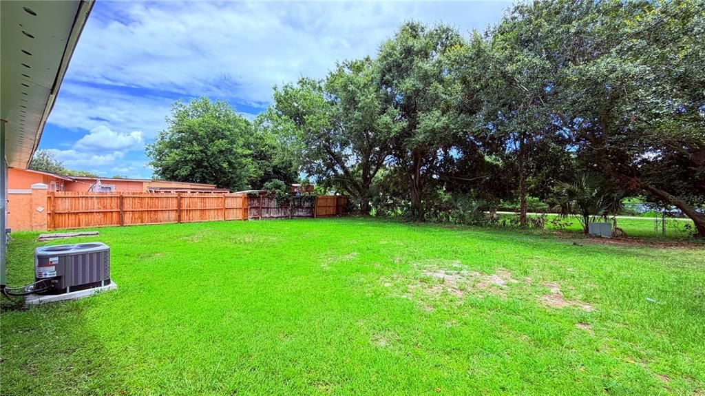 For Rent: $1,825 (3 beds, 1 baths, 975 Square Feet)