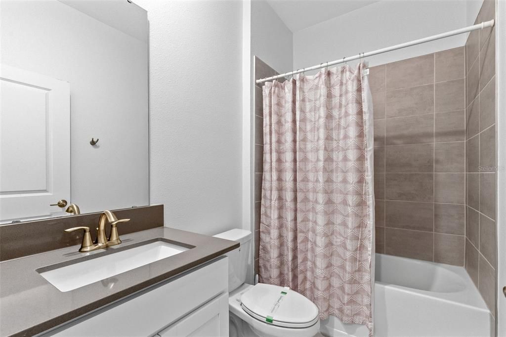 En Venta: $475,000 (4 camas, 3 baños, 2151 Pies cuadrados)