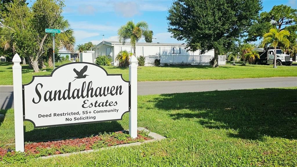 For Rent: $3,200 (2 beds, 2 baths, 897 Square Feet)
