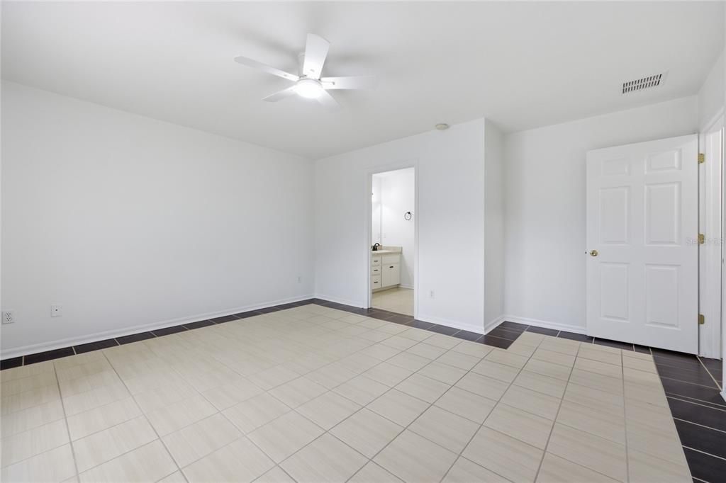 En Venta: $294,500 (3 camas, 2 baños, 1444 Pies cuadrados)