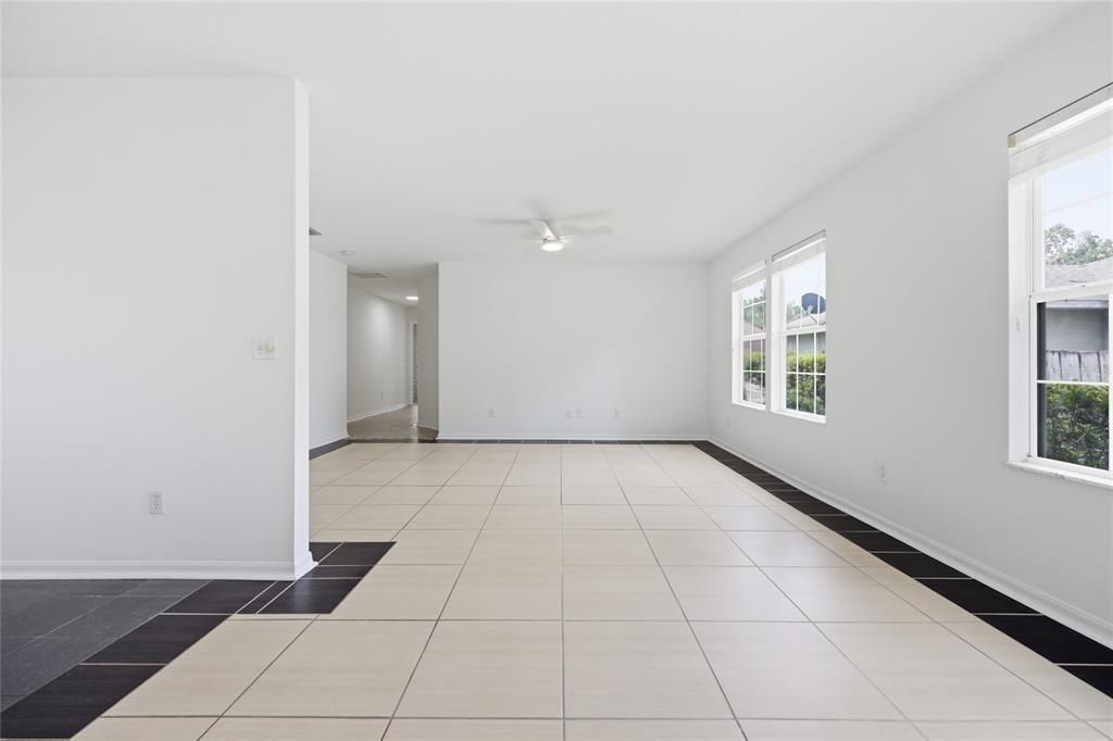 En Venta: $294,500 (3 camas, 2 baños, 1444 Pies cuadrados)