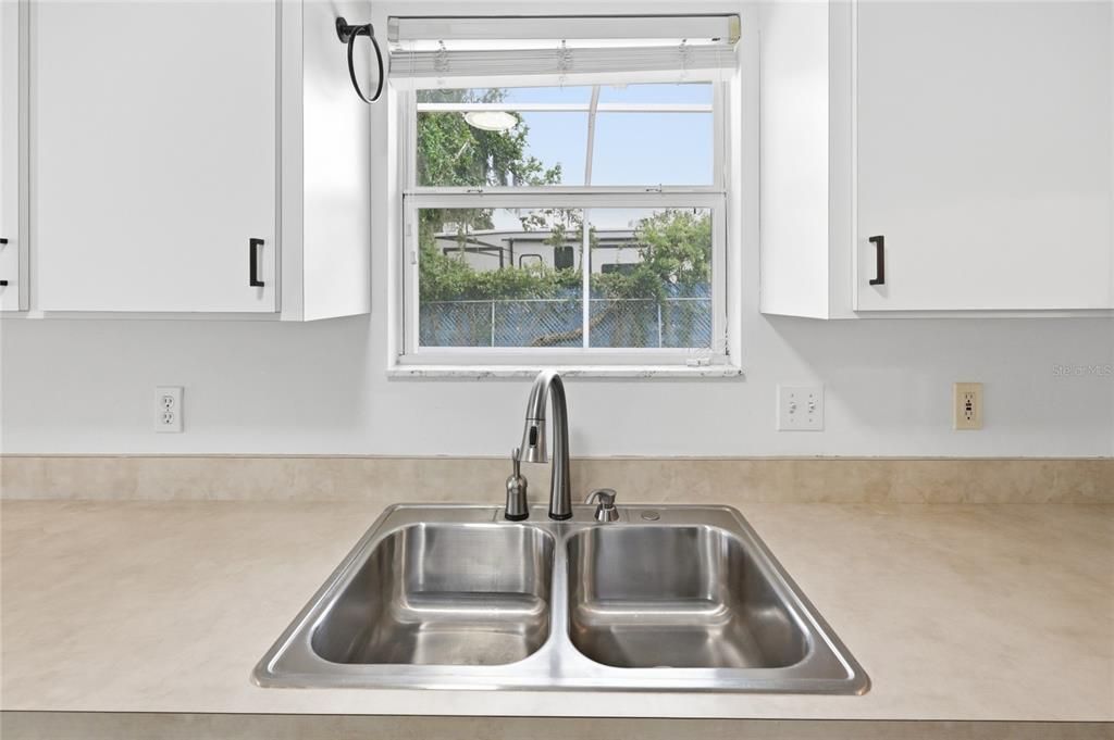 En Venta: $294,500 (3 camas, 2 baños, 1444 Pies cuadrados)