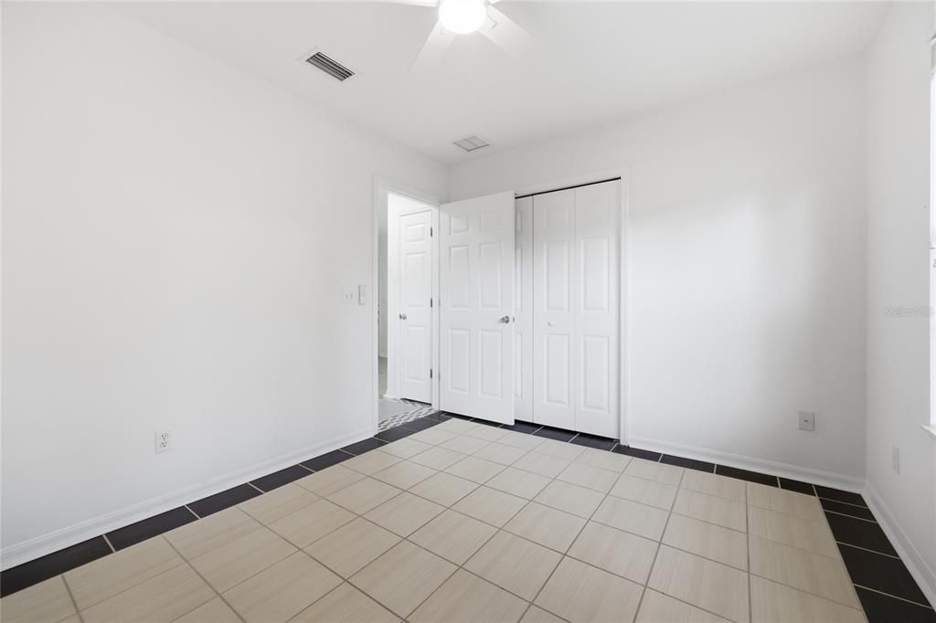 En Venta: $294,500 (3 camas, 2 baños, 1444 Pies cuadrados)