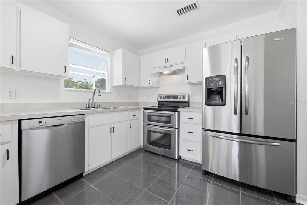 En Venta: $294,500 (3 camas, 2 baños, 1444 Pies cuadrados)