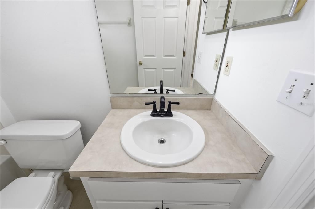En Venta: $294,500 (3 camas, 2 baños, 1444 Pies cuadrados)