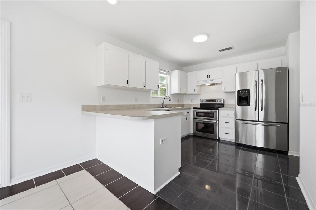 En Venta: $294,500 (3 camas, 2 baños, 1444 Pies cuadrados)