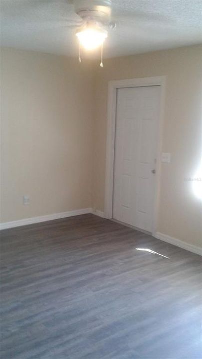 В аренду: $1,450 (2 спален, 1 ванн, 870 Квадратных фут)