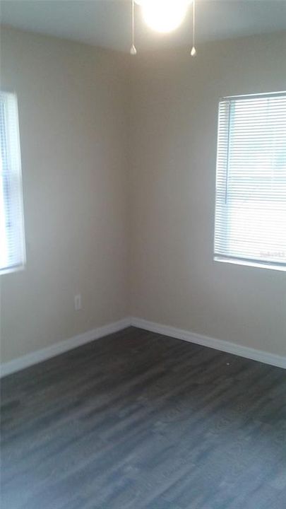 В аренду: $1,450 (2 спален, 1 ванн, 870 Квадратных фут)