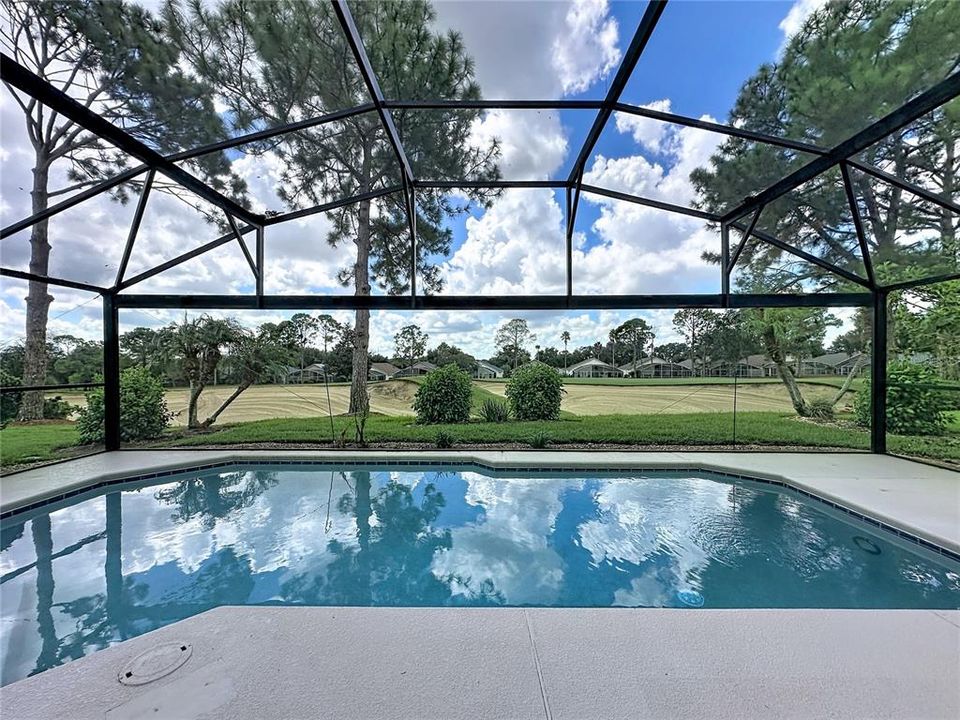 For Sale: $359,000 (4 beds, 3 baths, 1542 Square Feet)
