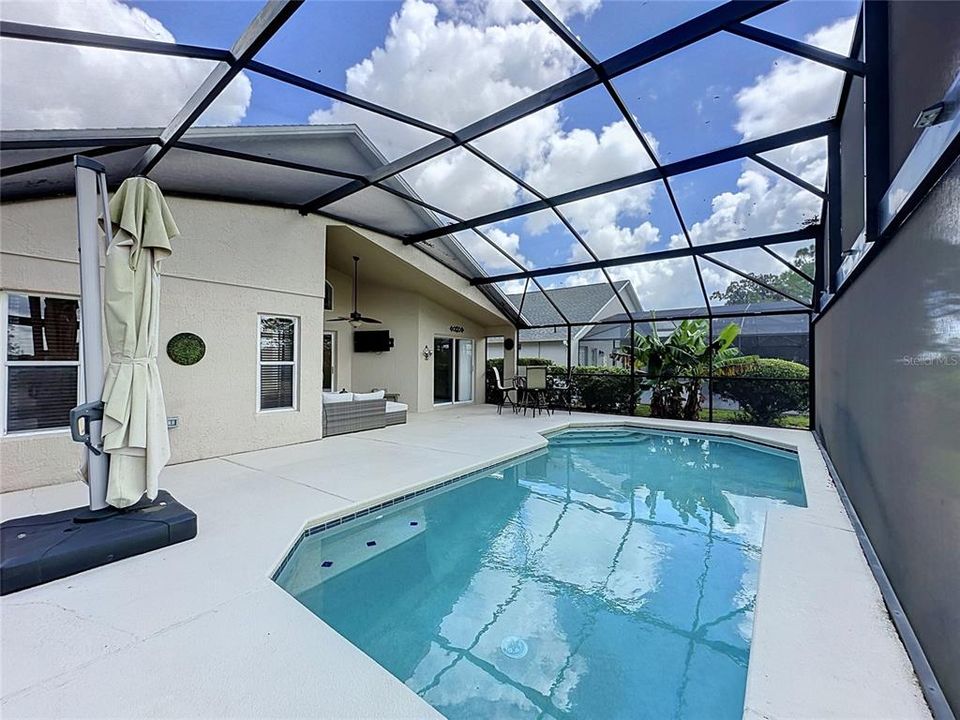 For Sale: $359,000 (4 beds, 3 baths, 1542 Square Feet)