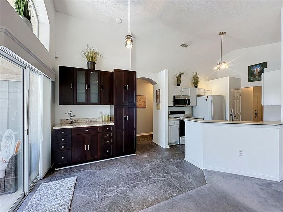 For Sale: $359,000 (4 beds, 3 baths, 1542 Square Feet)