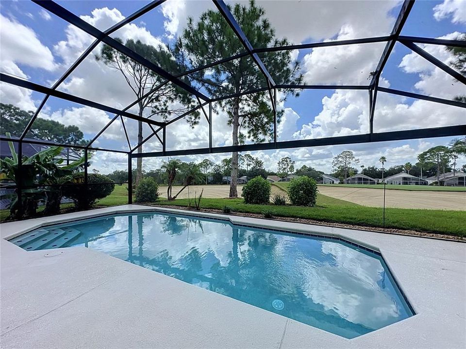 For Sale: $359,000 (4 beds, 3 baths, 1542 Square Feet)