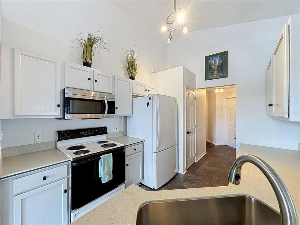 For Sale: $359,000 (4 beds, 3 baths, 1542 Square Feet)