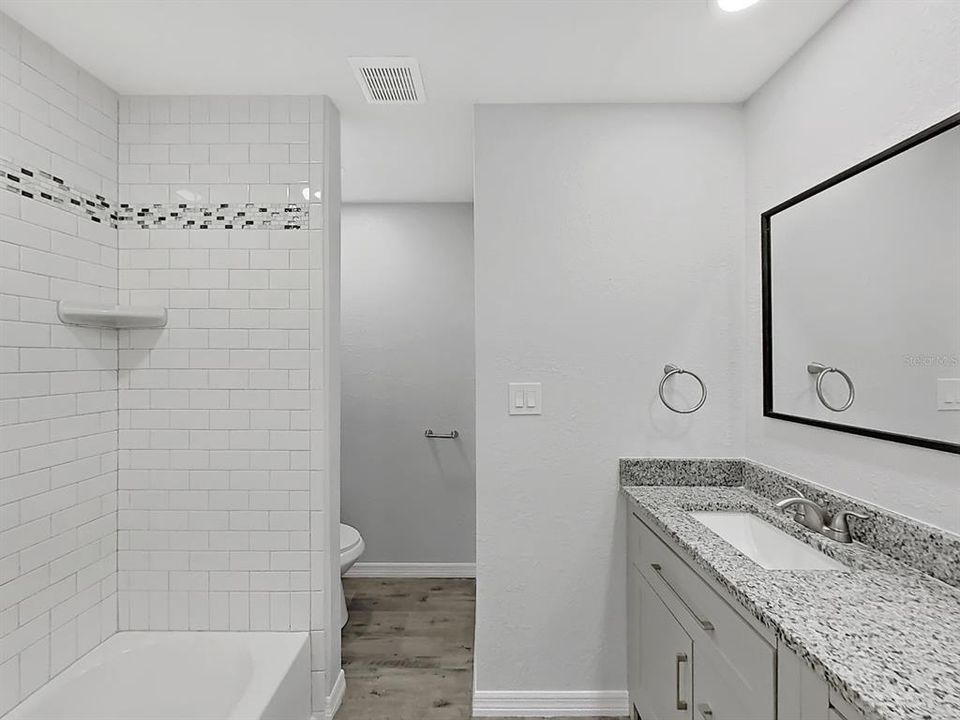 For Sale: $300,000 (3 beds, 2 baths, 1410 Square Feet)
