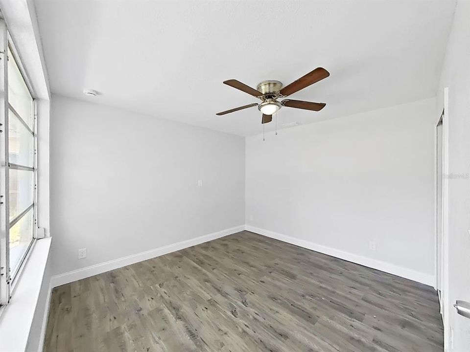 For Sale: $300,000 (3 beds, 2 baths, 1410 Square Feet)
