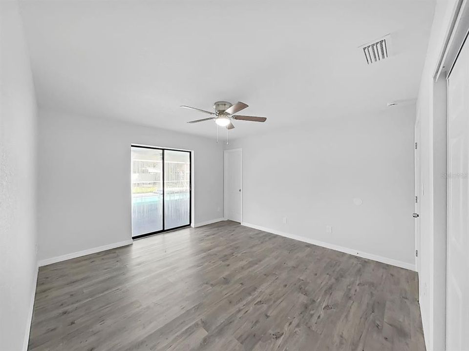 For Sale: $300,000 (3 beds, 2 baths, 1410 Square Feet)
