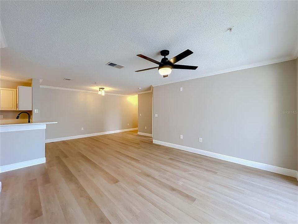 For Sale: $239,900 (3 beds, 2 baths, 1180 Square Feet)