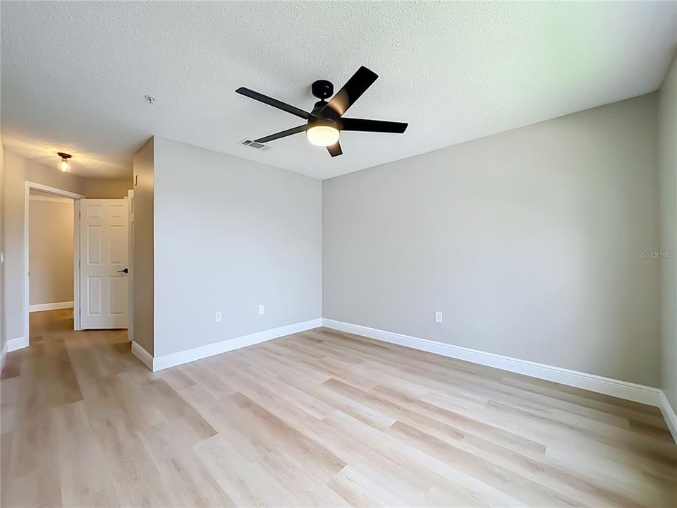 For Sale: $239,900 (3 beds, 2 baths, 1180 Square Feet)