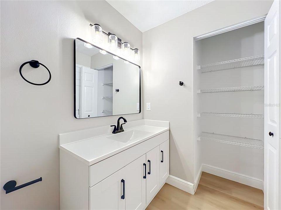 For Sale: $239,900 (3 beds, 2 baths, 1180 Square Feet)