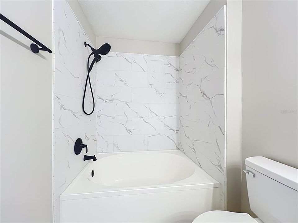 For Sale: $239,900 (3 beds, 2 baths, 1180 Square Feet)