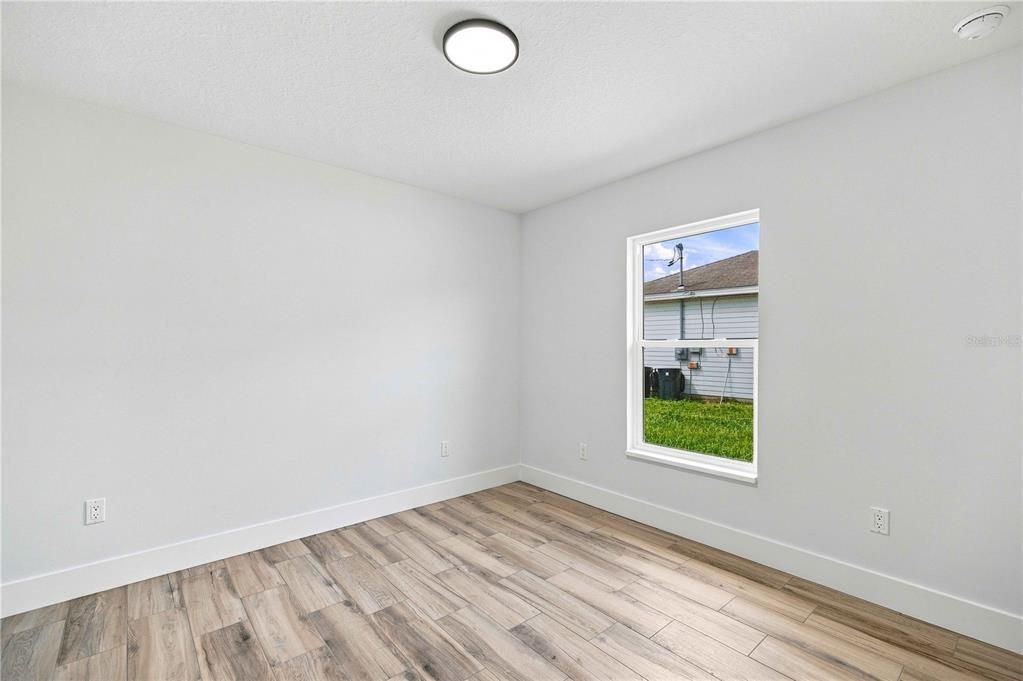 For Sale: $284,900 (3 beds, 2 baths, 1468 Square Feet)