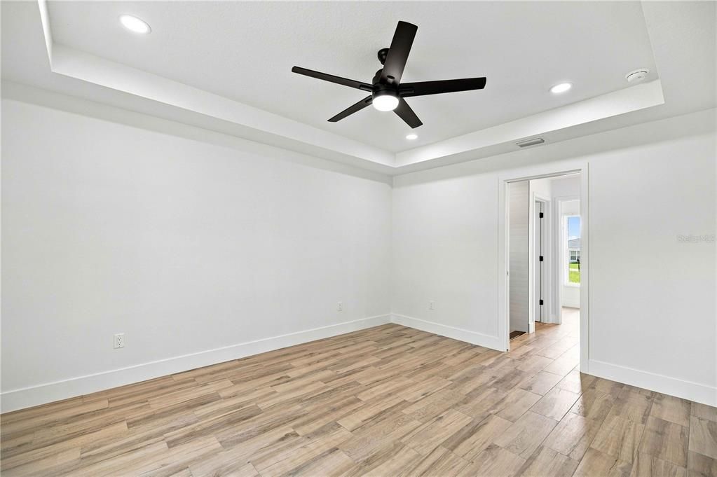 For Sale: $284,900 (3 beds, 2 baths, 1468 Square Feet)
